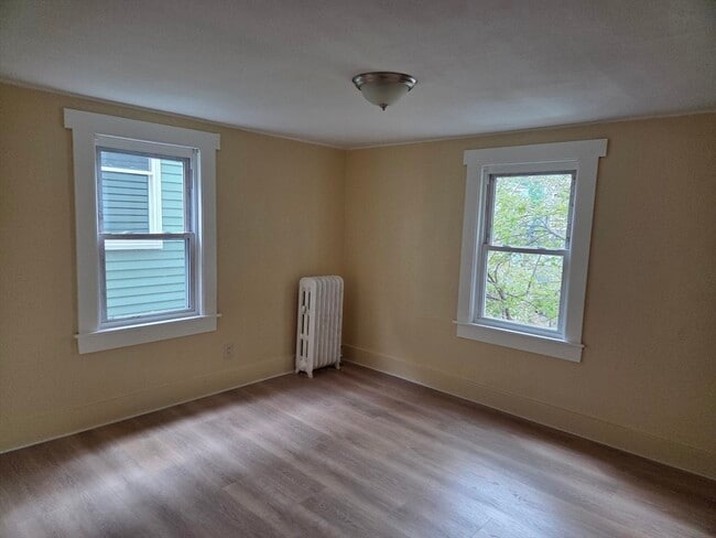 Building Photo - 153 Hamilton St