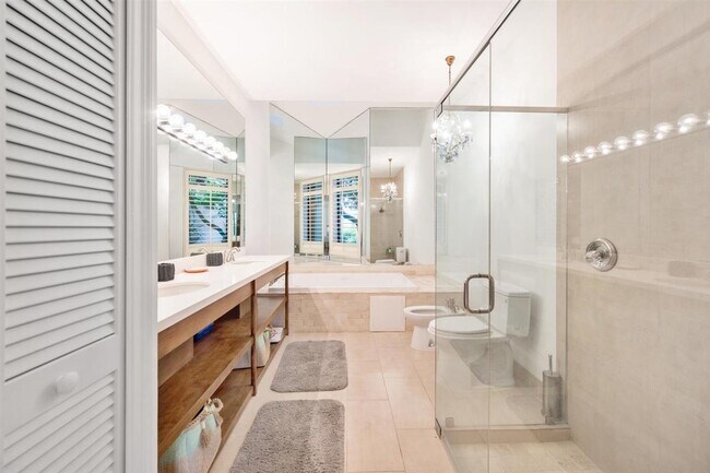 Building Photo - 2592 Sheltingham Dr