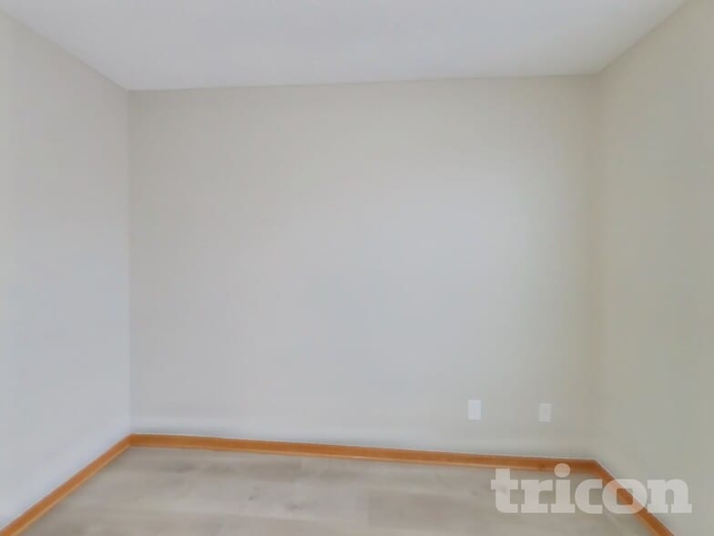 Building Photo - 9049 Garland Ln N