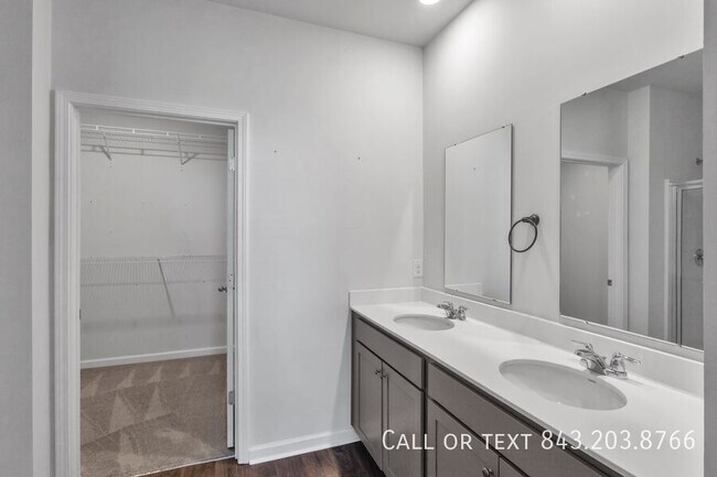 Building Photo - 473 Cedarview Rd