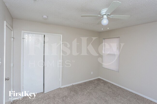 Building Photo - 8709 Saddle Ridge Cir