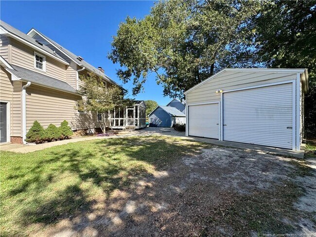 Building Photo - 6257 Lake Trail Dr