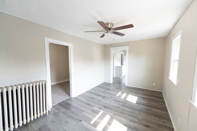 Building Photo - FS 1308-1310 Buhrer Avenue