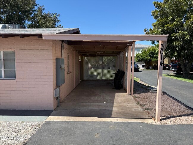Building Photo - 3014 N 38th St