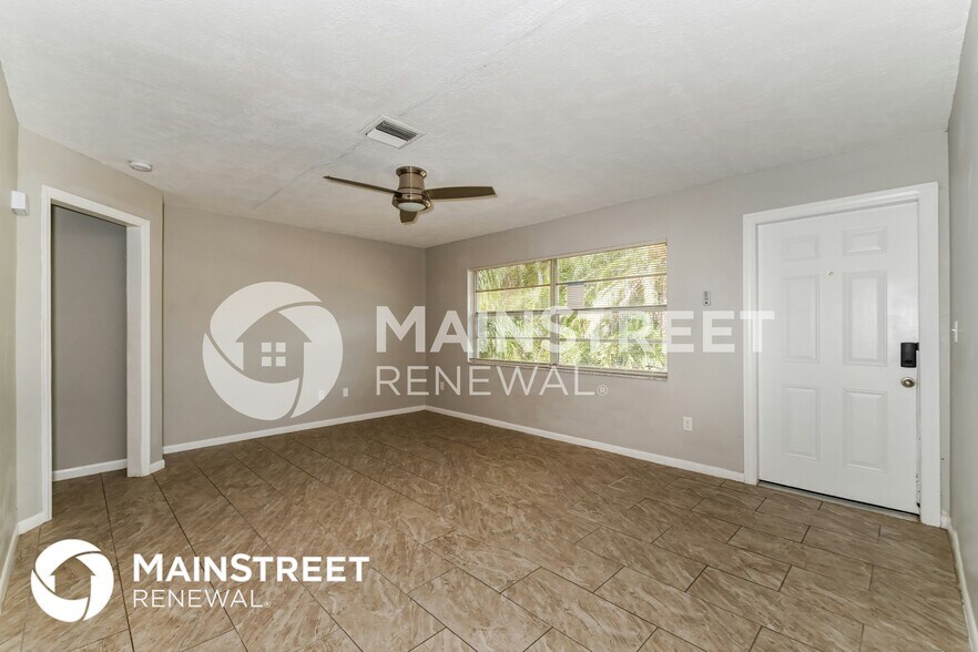 Building Photo - 9192 San Carlos Blvd