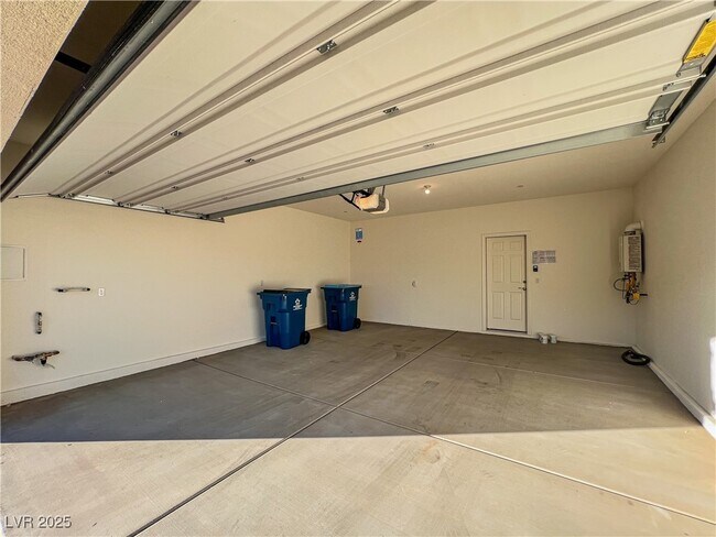 Building Photo - 388 Canyon Mist Ct