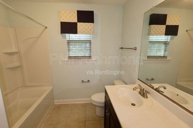 Building Photo - 6924 Swanhaven Dr