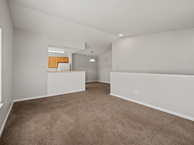 Building Photo - Comfortable 1 Bedroom 1 Bath*********Castl...