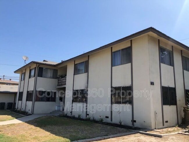 Building Photo - 475 E 61ST St