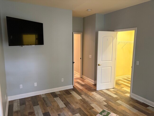 Building Photo - 34 Cobblestone Ct