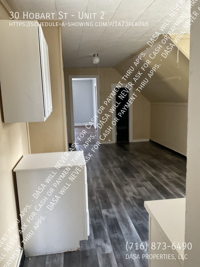 Building Photo - 30 Hobart St