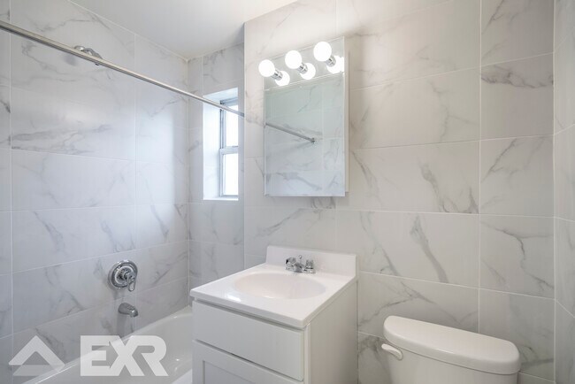 Building Photo - 94 Arlo Rd