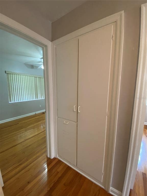 Building Photo - 1044 N Bumby Ave