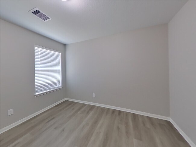 Building Photo - 2417 Regatta Ln