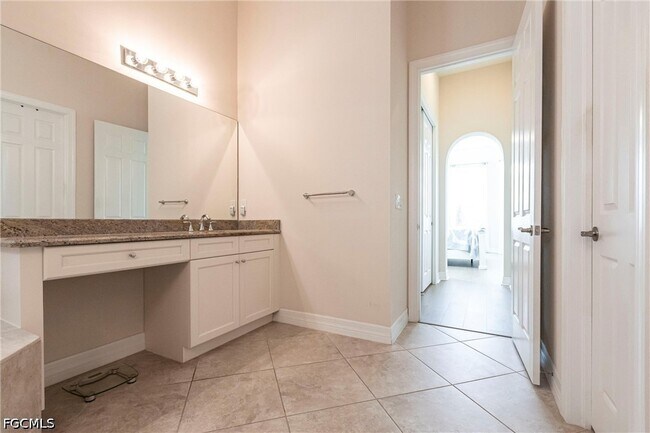 Building Photo - 13730 Willow Haven Ct