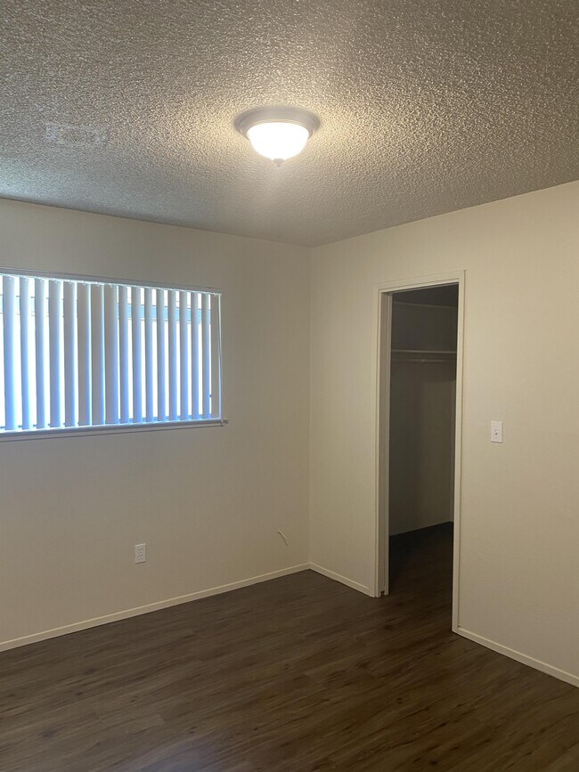 Building Photo - 3016 Delta Ave