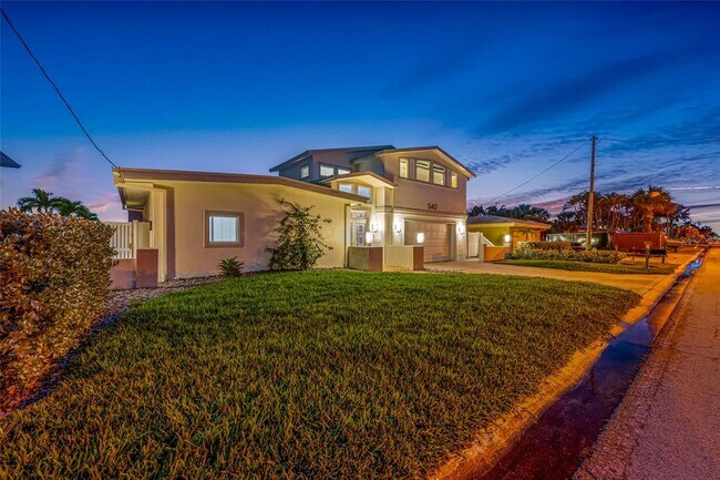 Building Photo - 540 59th Ave