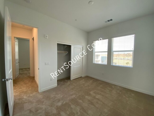 Building Photo - 3 Bedroom, 2022 New Construction Flat w/ S...