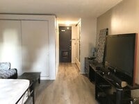Building Photo - $1,500 – Furnished Studio with 1Bath at Pa...