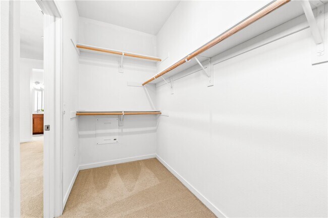 Building Photo - 706 Colorado Cir