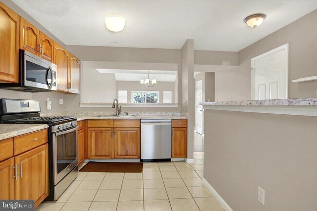 Building Photo - 6444 Terrace Ct
