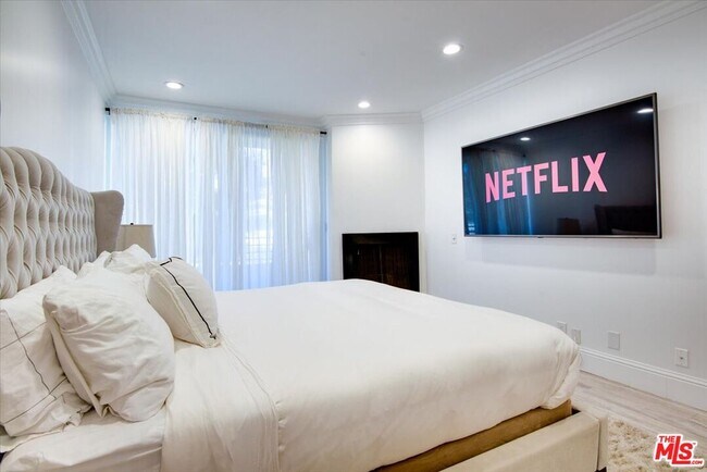 Building Photo - 1909 Pelham Ave