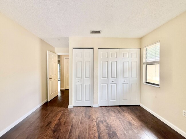Building Photo - 10155 Sailwinds Blvd S