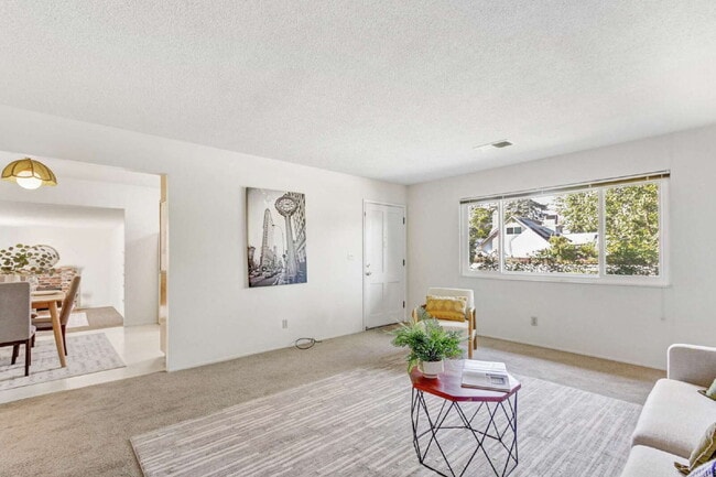 Building Photo - Classic Davis Manor Ranch — 3 Bed, 2 Bath with Covered Patio and Large Yard