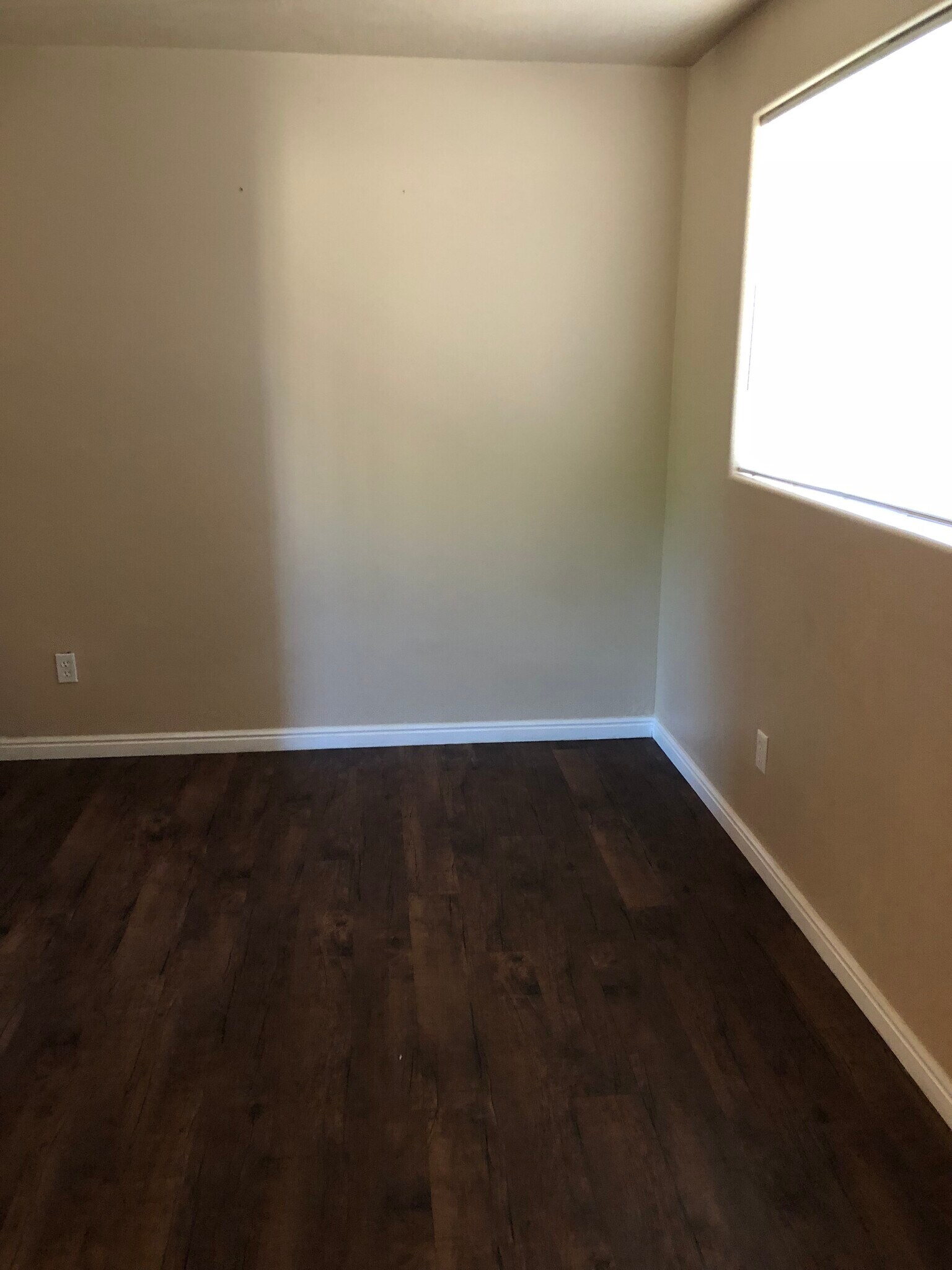Building Photo - 664 N 2720 E