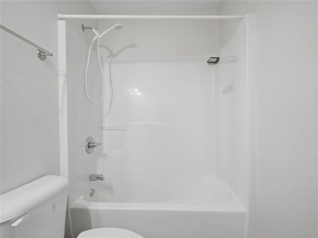 Building Photo - 166 Cove Hill