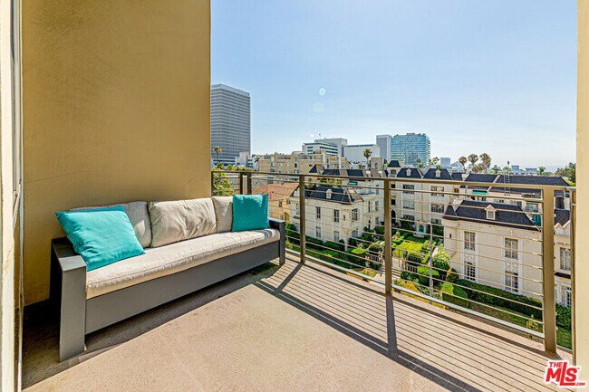 Building Photo - 600 Ridgeley Dr