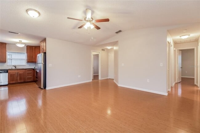 Building Photo - 1433 Vinetree Dr