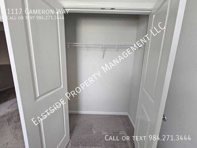 Building Photo - 1117 Cameron Wy