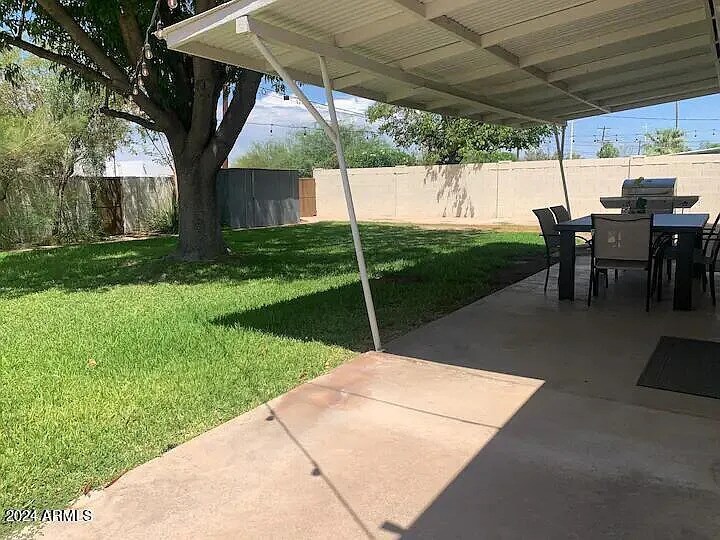 Building Photo - 3018 S Dromedary Dr