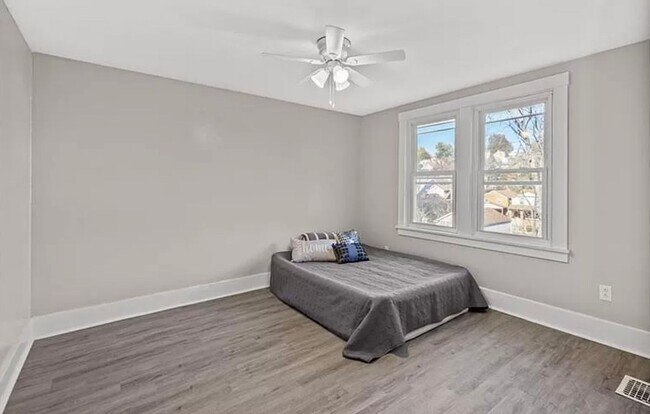 Building Photo - gle2905