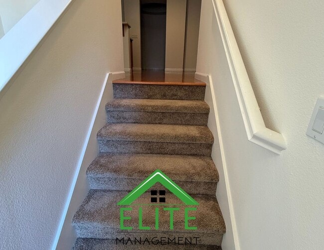 Building Photo - Prime location in Communications Hill with...