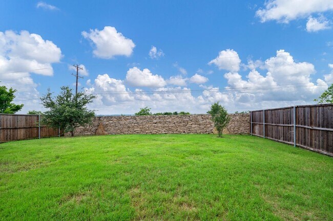 Building Photo - 3904 Driftwood Ln
