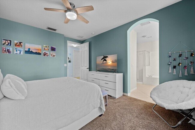 Building Photo - 321 September St