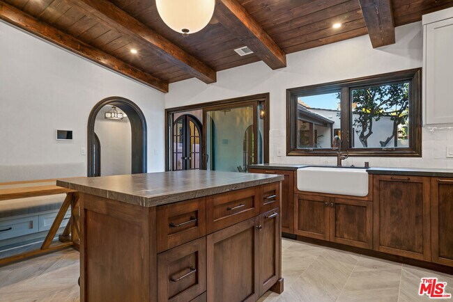 Building Photo - 4265 Denny Ave