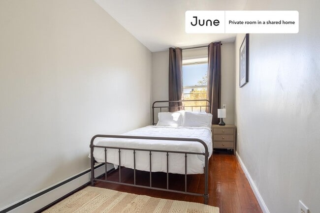 Building Photo - 71 Clermont Ave