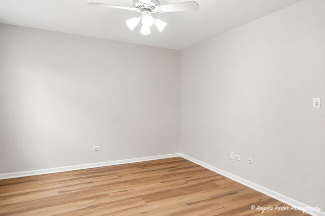 Building Photo - 246 Shadow Bend Dr