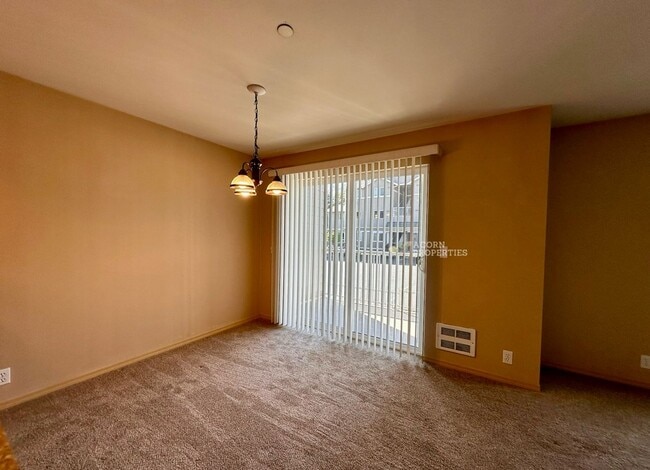 Building Photo - 1670 SW Mulberry Pl