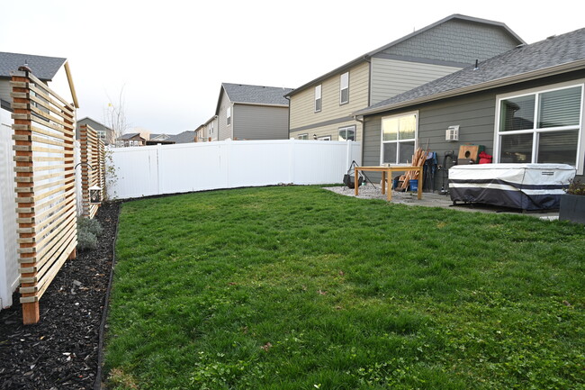 Building Photo - 7917 S Dana Ln