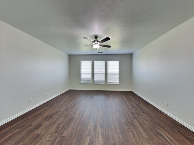 Building Photo - 6434 Tea Tree Dr