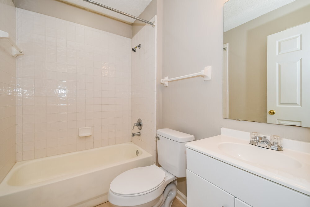 Building Photo - 7533 International Village Dr