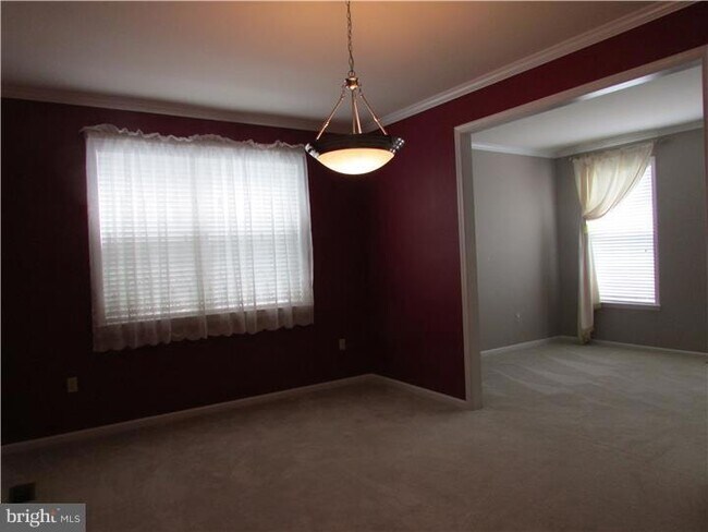 Building Photo - 1 Overlook Ct