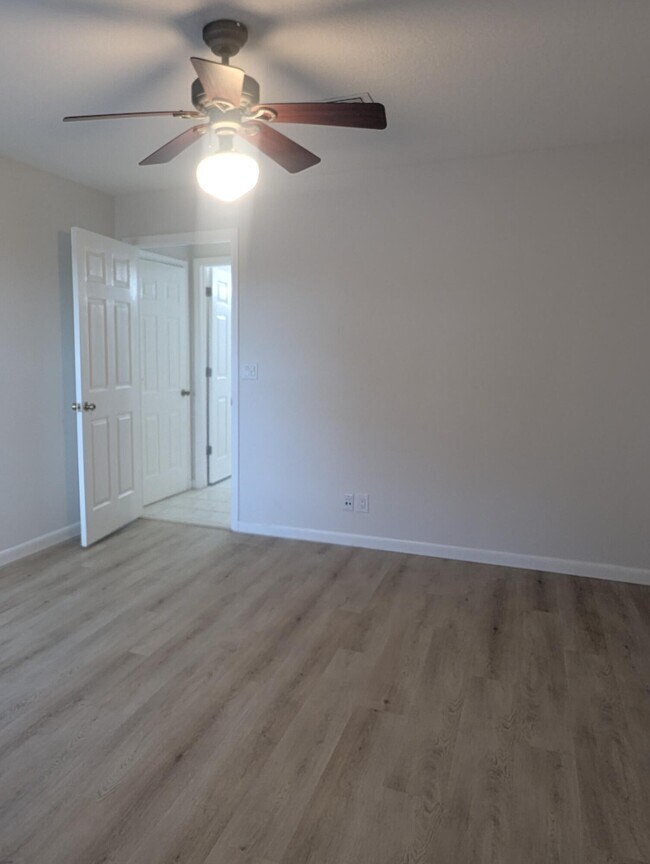 Building Photo - 819 Cindy Cir Ln