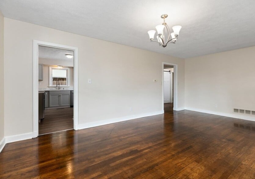 Building Photo - 226 Fraser Ln