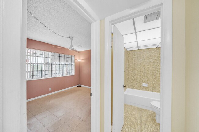 Building Photo - 3070 NW 48th Terrace