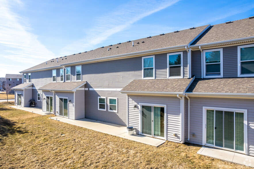 Building Photo - Northwoods Townhomes